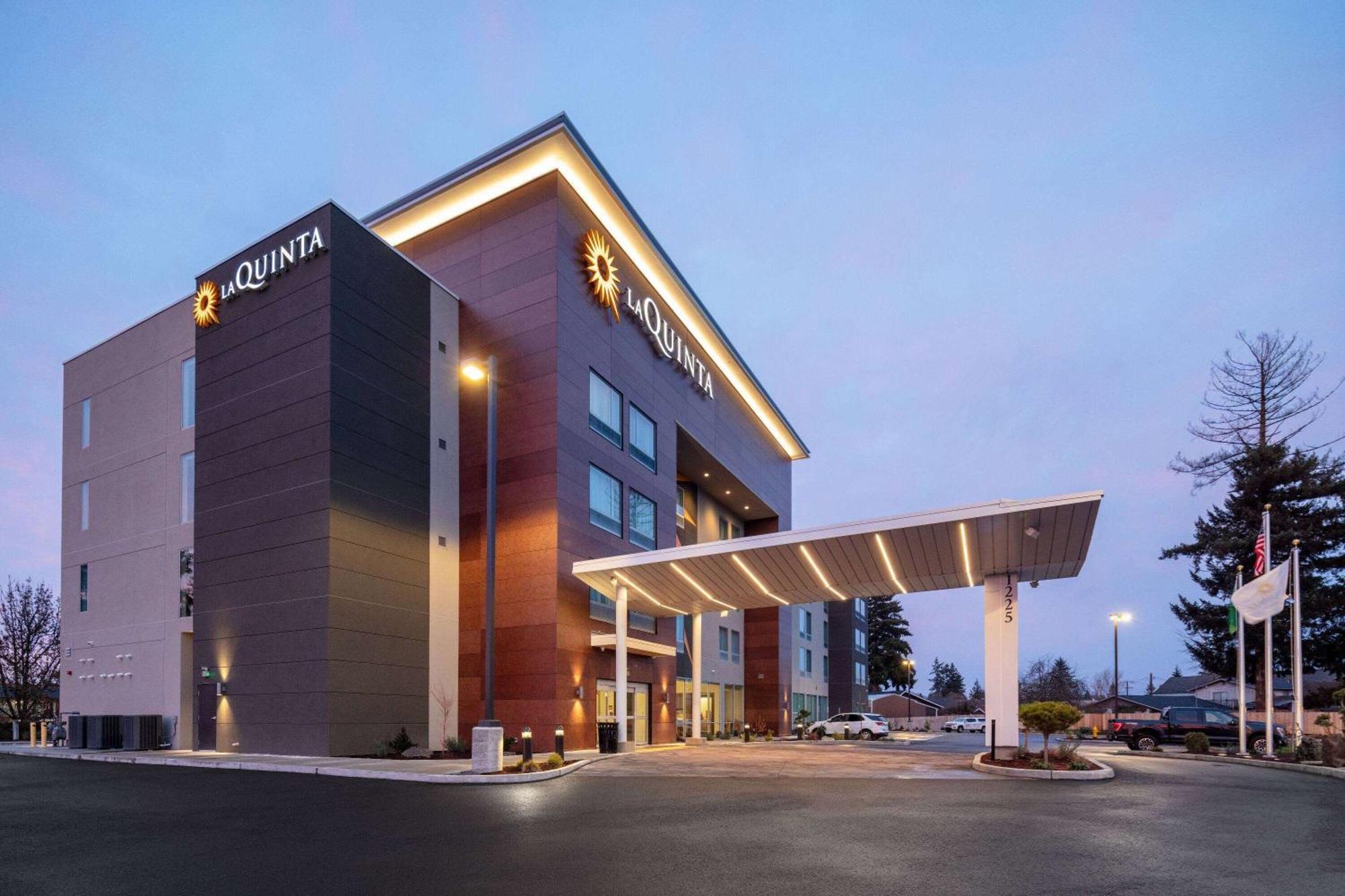 La Quinta Inn & Suites By Wyndham סנטרליה מראה חיצוני תמונה